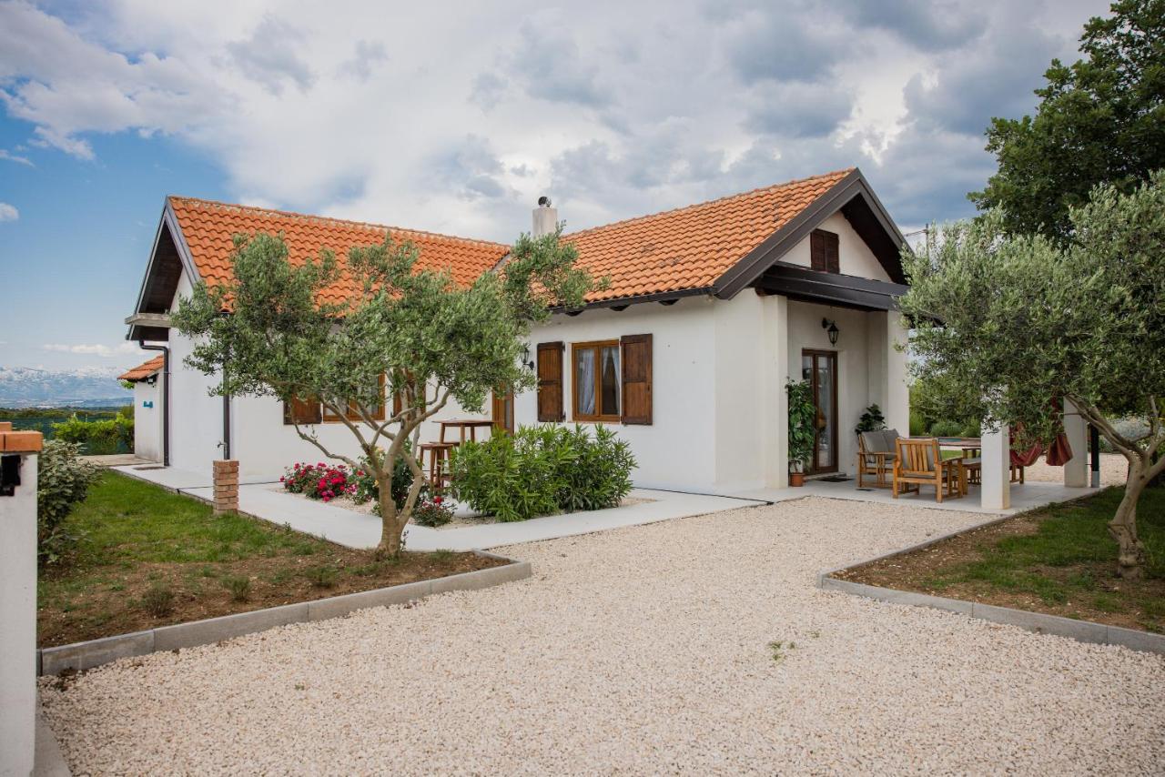 Villa Ena With Pool & Jacuzzi Donji Kasic Exteriér fotografie
