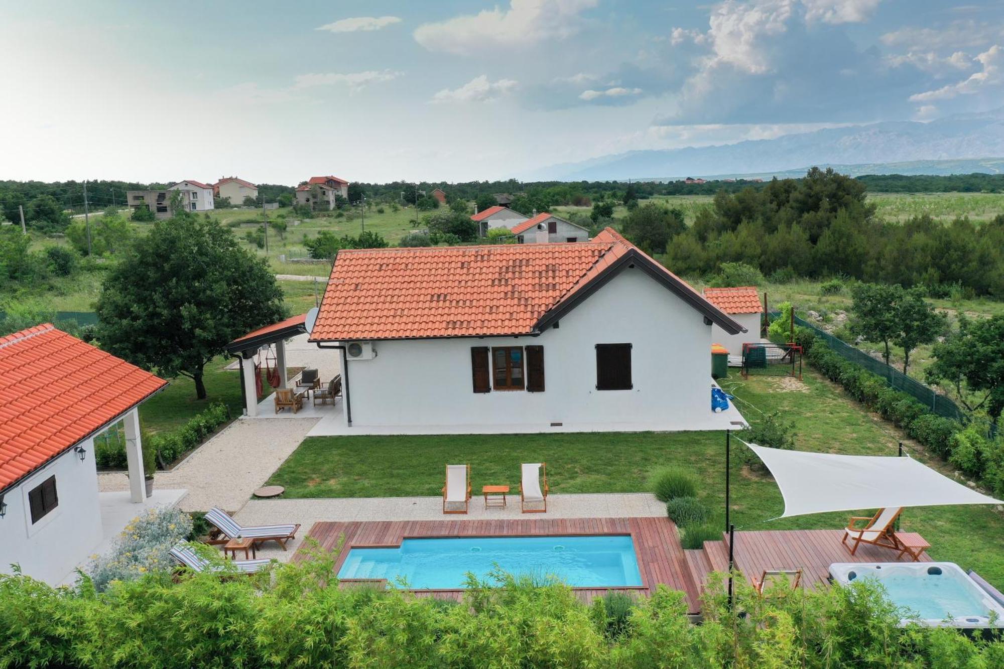 Villa Ena With Pool & Jacuzzi Donji Kasic Exteriér fotografie